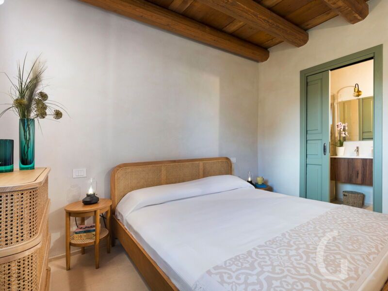 casa-ninetta-schlafzimmer-mit-doppelbett.jpg