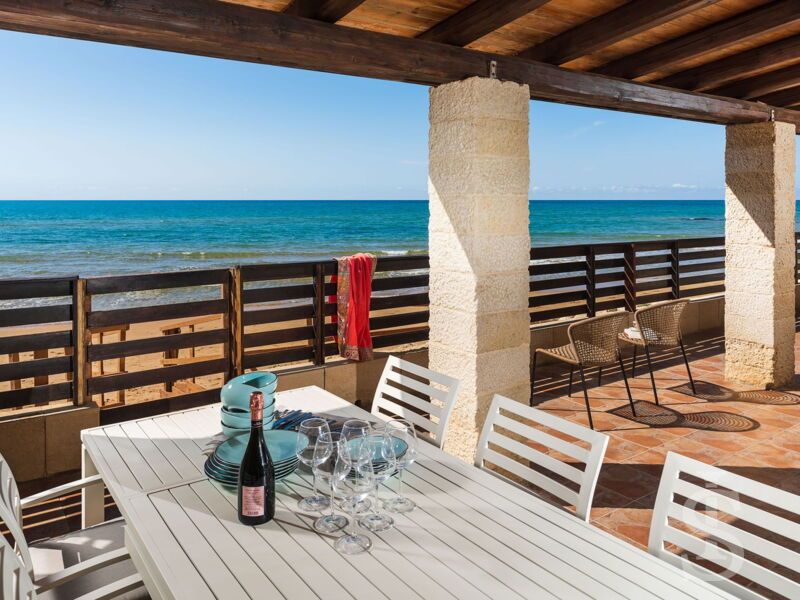 ferienhaus-mare-del-sud-terrasse.jpg