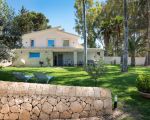 ferienhaus-marinella-villa-und-garten.jpg