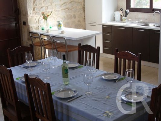 ferienhaus-oasi-blick-in-die-kueche.JPG