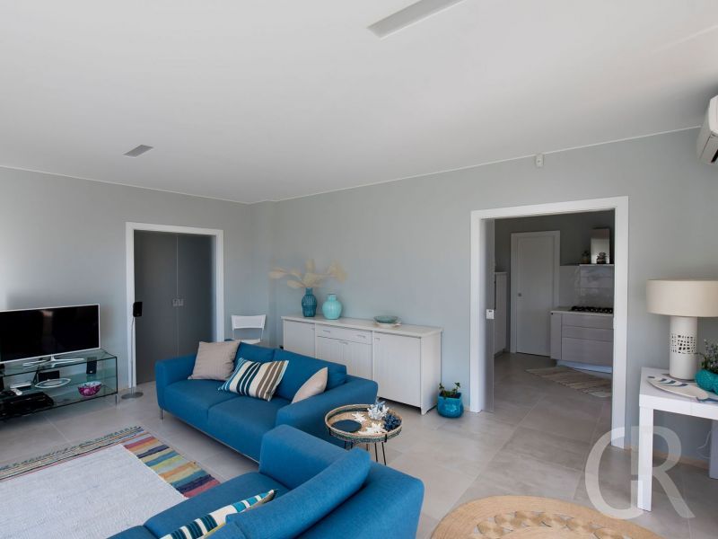 ferienhaus-villa-bellini-wohnzimmer-mit-couch.jpg