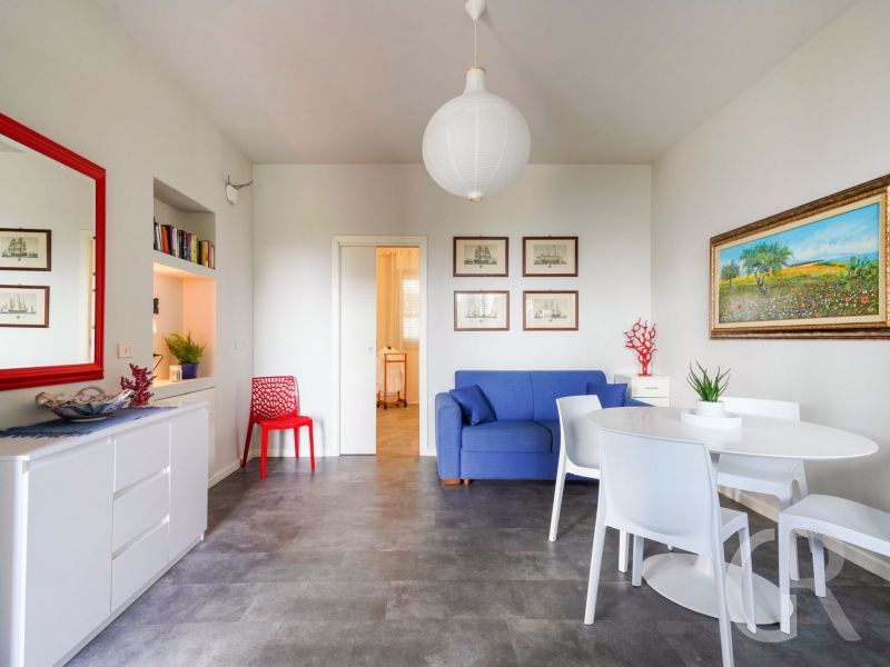 ferienwohnung-corallo-esstisch.jpg
