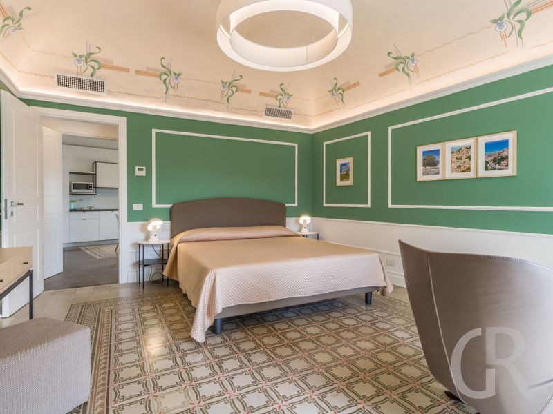 ferienwohnung-ettore-doppelbett.jpg