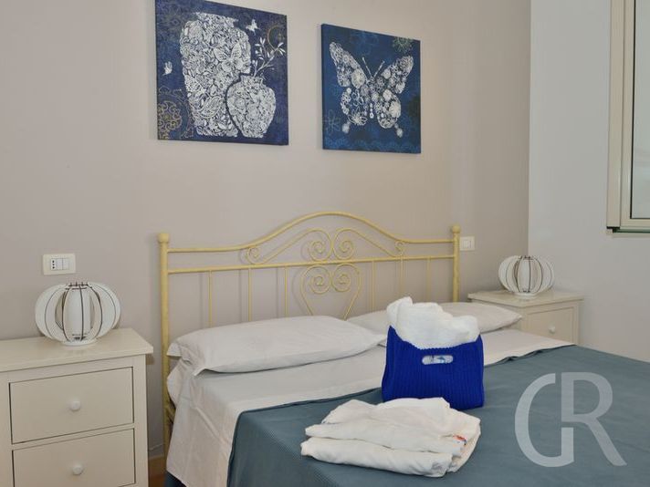 ferienwohnung-euthalia-doppelbett.jpg