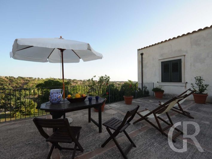 ferienwohnung-ibiscus-terrasse.jpg