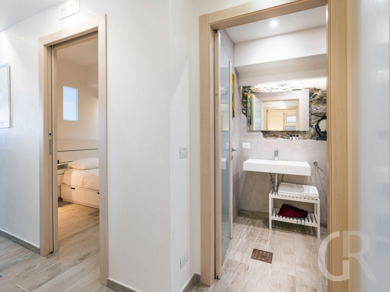 ferienwohnung-peppina-piccola-blick-ins-bad.jpg