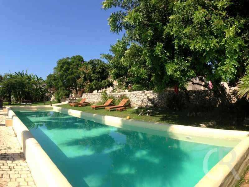 grosser-pool.jpg