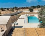 le-edicole-blick-auf-villa-und-pool.jpg