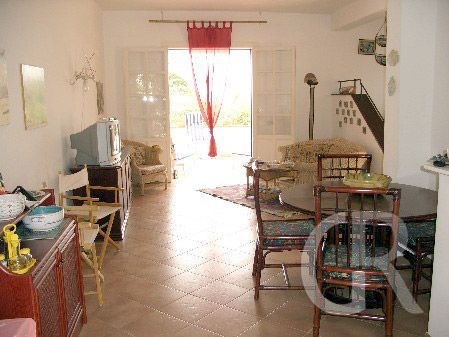 villa-al-mare-wohnbereich-mit-esstisch.jpg
