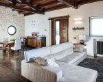 villa-corte-moscata-sofa.jpg