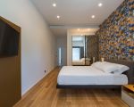 villa-gianos-schlafzimmer-mit-bett.jpg