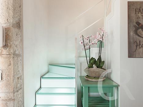 villa-gisolfo-treppe-ins-obergeschoss.jpg