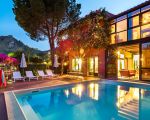 villa-la-boheme-villa-und-pool.jpg