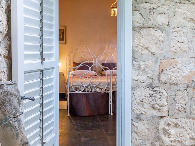 villa-la-forma-schlafraum-mit-balkon.jpg