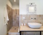 villa-maddalena-badezimmer-mit-dusche.jpg