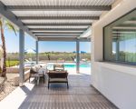 villa-mia-sofa-am-pool.jpg