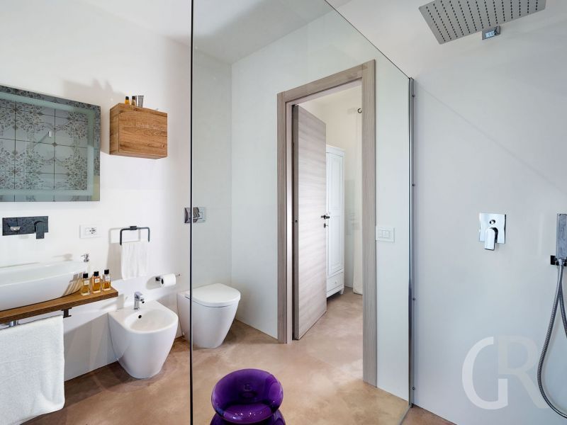villa-palma-dusche-im-badezimmer.jpg