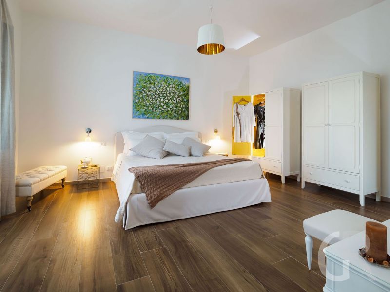 villa-pietra-del-sole-schoenes-schlafzimmer.jpg