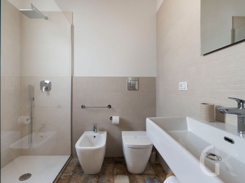 villa-sike-badezimmer-mit-waschbecken.jpg