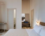 villa-sike-bett-und-kleiderschrank.jpg