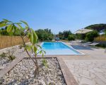 villa-teti-grosser-pool.jpg