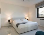 villa-zagara-grosses-bett-und-nachttische.jpg