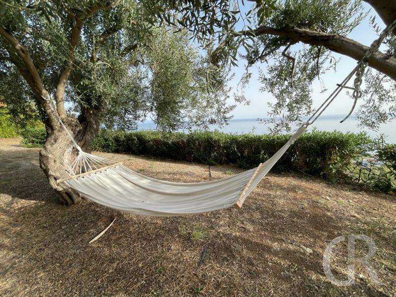 baglio-haengematte-im-garten.jpg