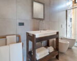 capo-negro-badezimmer-dependance.jpg