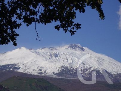 casa-di-pippinitto-schneebedeckter-etna.jpg