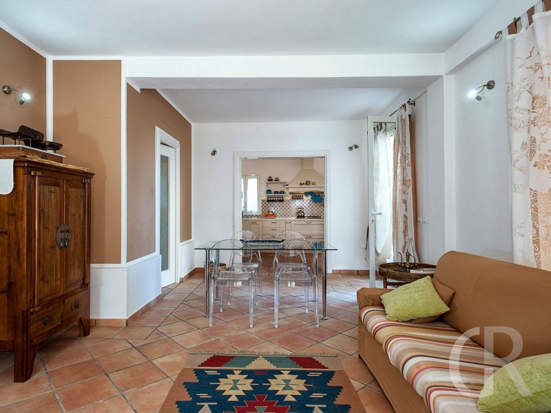 casa-marsala-1-wohnraum-mit-sofa.jpg