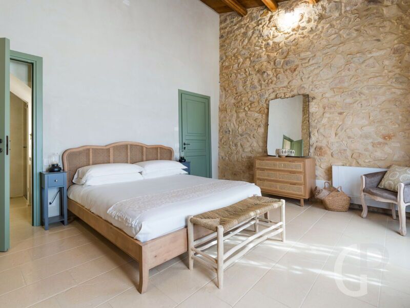 casa-ninetta-doppelbett-mit-kommode.jpg