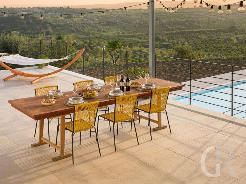 casa-tancredi-essen-am-pool.jpg