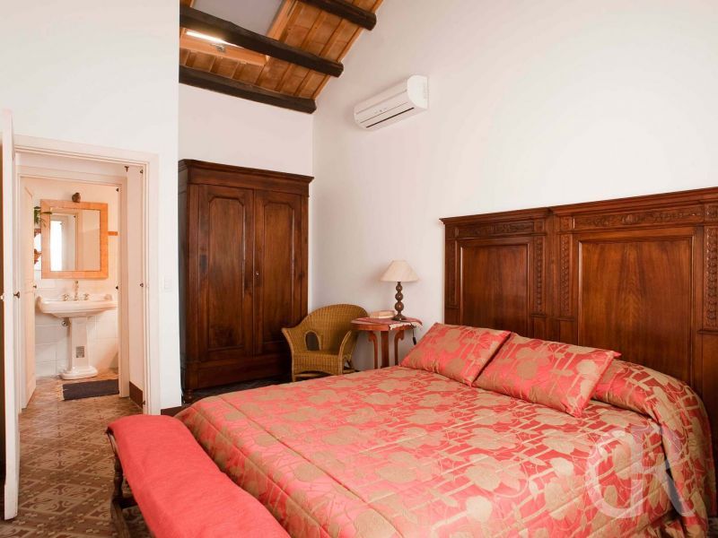 casa-titi-grosses-bett.jpg