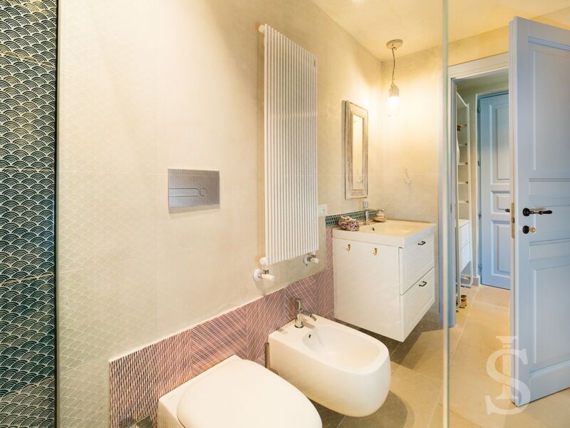 ferienhaus-dimora-pura-bad-mit-waschbecken-und-bidet.jpg