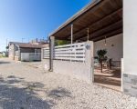 ferienhaus-edone-ueberdachte-terrasse.jpg