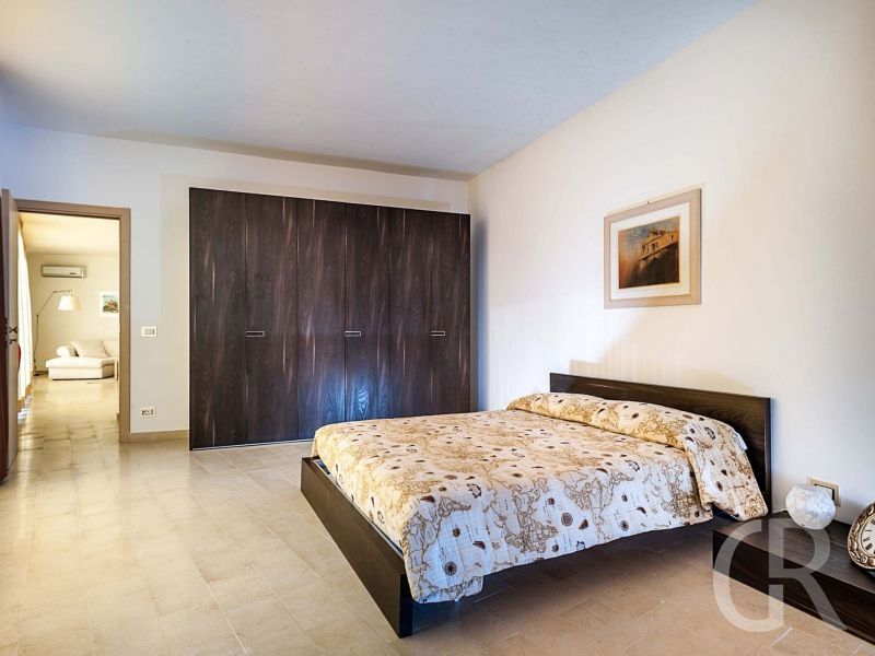 ferienhaus-villa-dorata-schlafzimmer.jpg