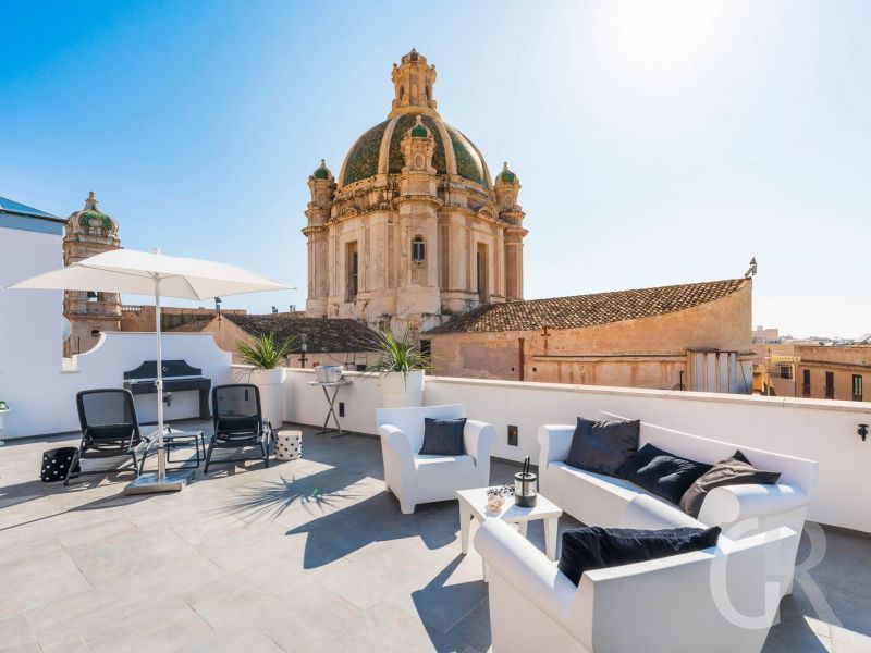 ferienwohnung-dimora-terrasse-direkt-am-dom.jpg