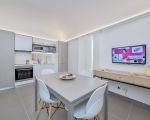 ferienwohnung-enea-kuechenzeile-mit-essplatz.jpg