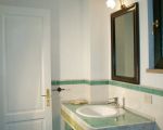 ferienwohnung-la-scuderia-waschbecken.jpg
