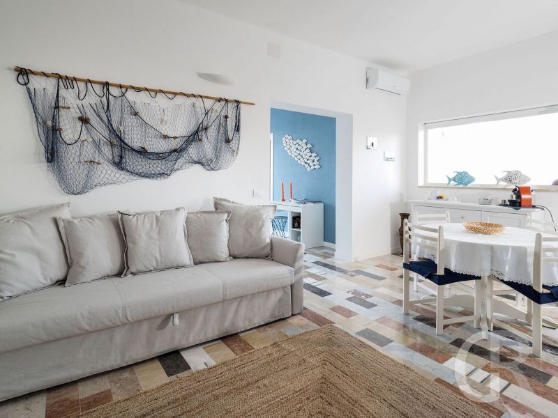 ferienwohnung-rifugio-wohnraum-mit-sofa.jpg