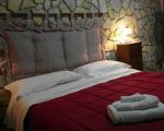 ferienwohnung-silvio-gemuetliches-doppelbett.jpg