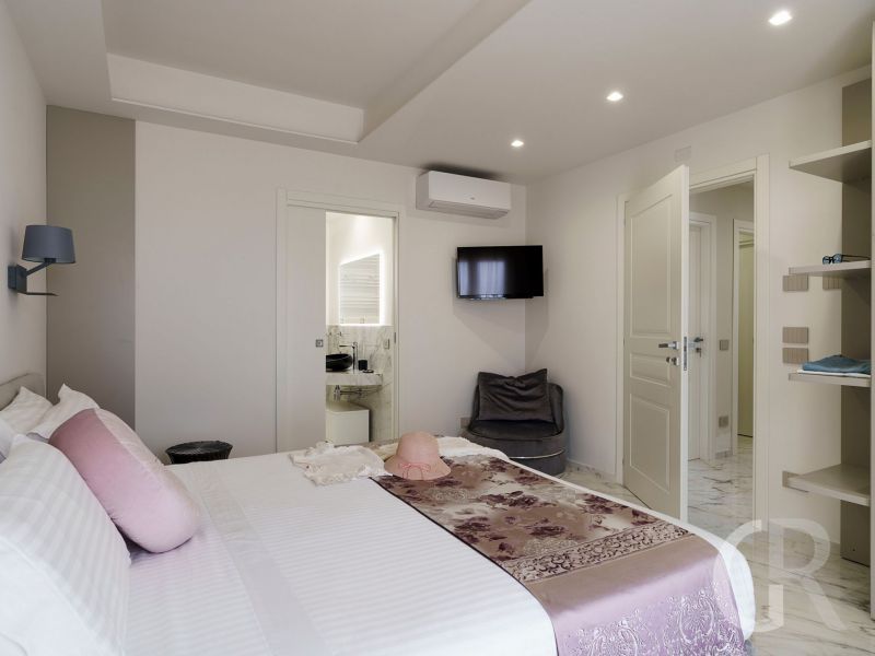 gran-tour-schlafraum-mit-deoopelbett.jpg