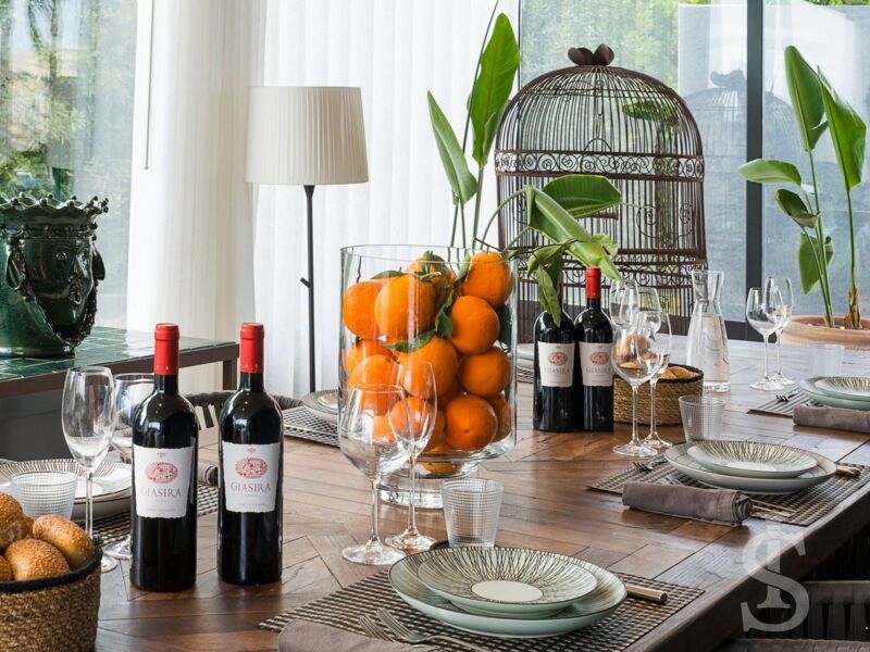 villa-agnese-einladender-esstisch.jpg