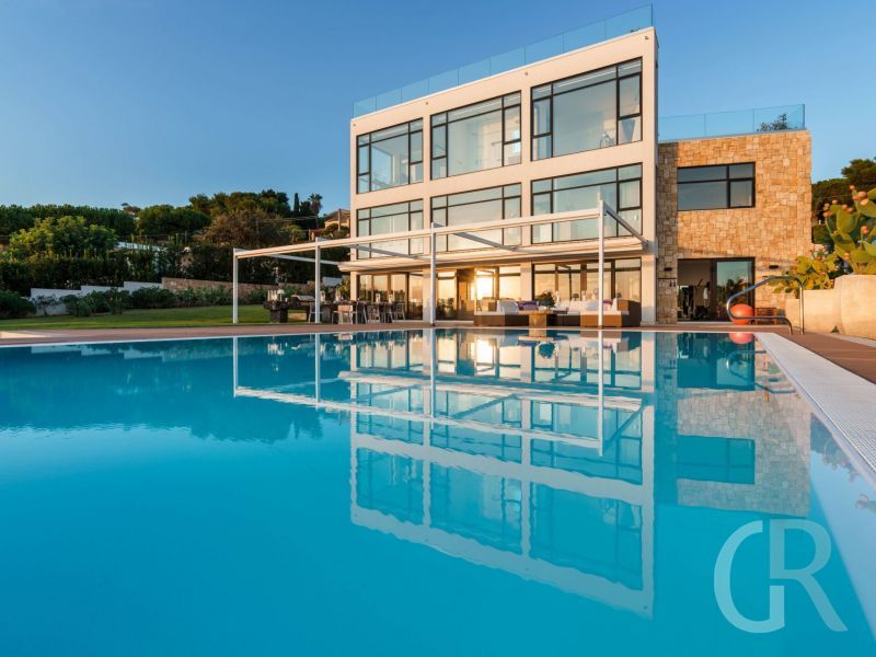 villa-angelina-pool-und-villa.jpg
