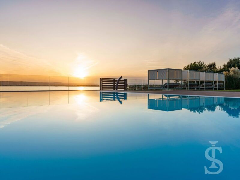 villa-angelina-toller-pool-am-meer.jpg
