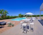 villa-anthea-grosse-terrasse-am-pool.jpg