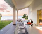 villa-artemare-terrasse-mit-blick-auf-das-meer.jpg