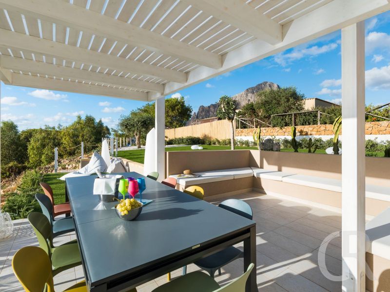 villa-castalia-pergola.jpg