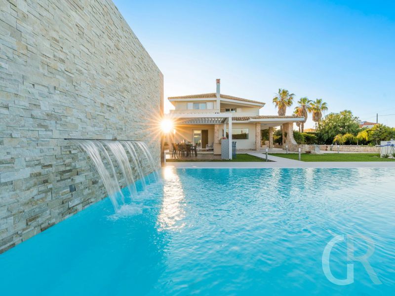 villa-diletta-toller-pool.jpg