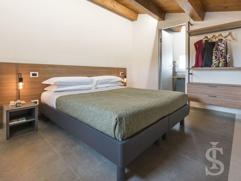 villa-dimora-bufalefi-schlafzimmer-im-obergeschoss.jpg